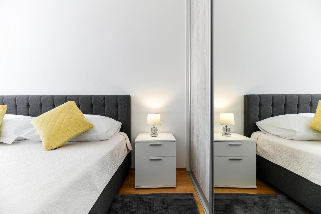 Modern Apartment For 2025' Vacation In 자다르 외부 사진