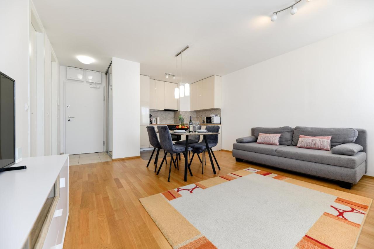 Modern Apartment For 2025' Vacation In 자다르 외부 사진